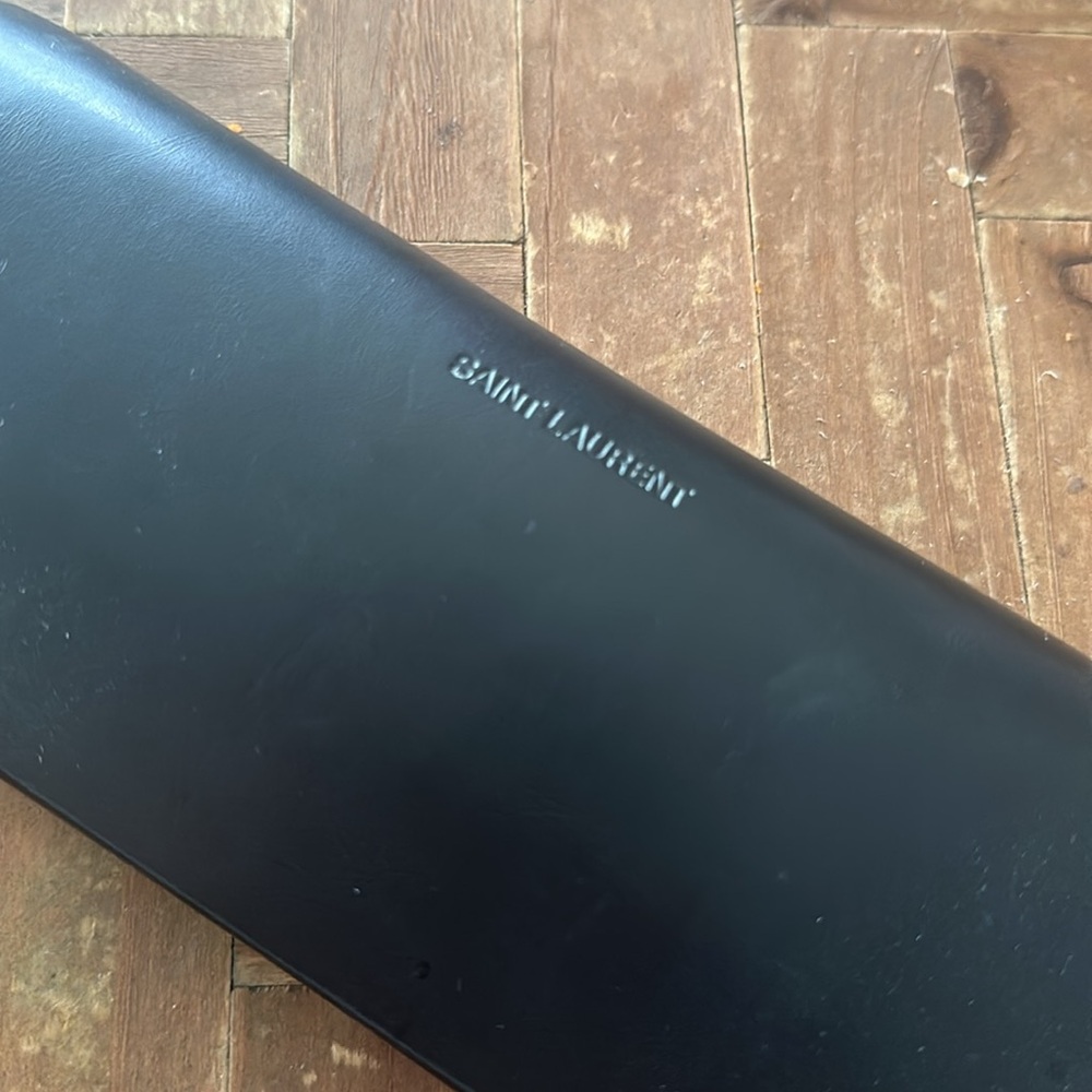 Ysl sunglasses.. very good condition, only worn once - Picture 3 of 3